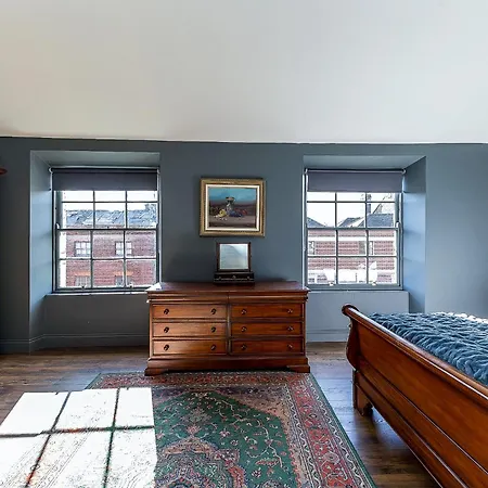 Connaught Apartment, 7 Henrietta Street, Centre Dublín