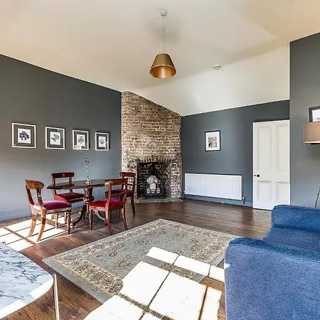 Apartamento Connaught Apartment, 7 Henrietta Street, Centre Dublín