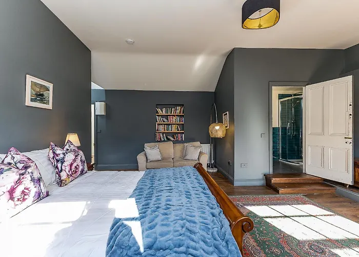 Connaught Apartment, 7 Henrietta Street, Centre * Dublin