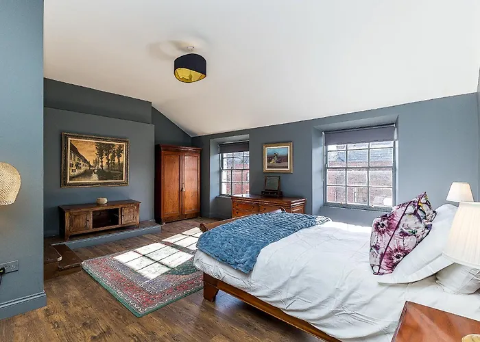 Connaught Apartment, 7 Henrietta Street, Centre Dublin