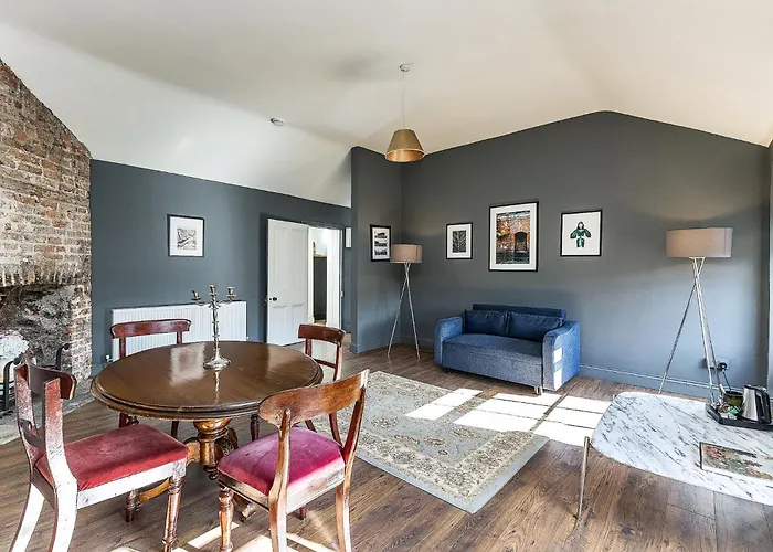Connaught Apartment, 7 Henrietta Street, Centre * Dublin